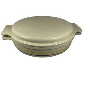 Regal ware Vintage 2.1 quart beige casserole dish with lid made in USA stripes